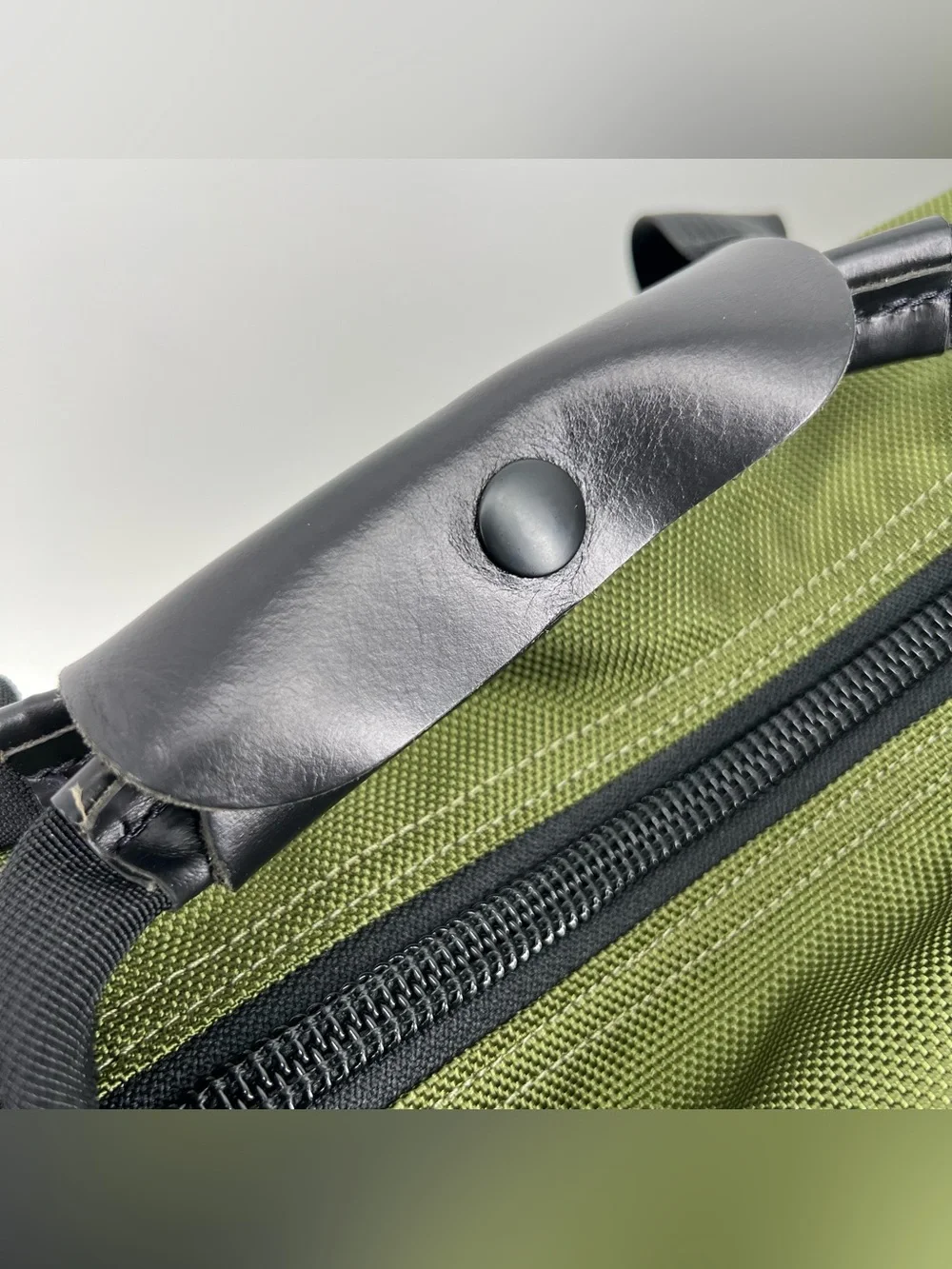 GOBI Duffle Bag Olive Drab Green Black Adjustable Straps Solid 19 X 12 X 14.5